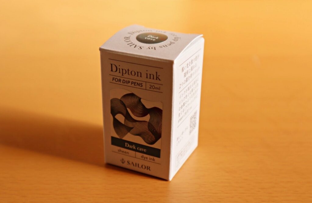 『つけペン用ボトルインク Dipton ・ Dark cave／ダークケイブ 』の箱