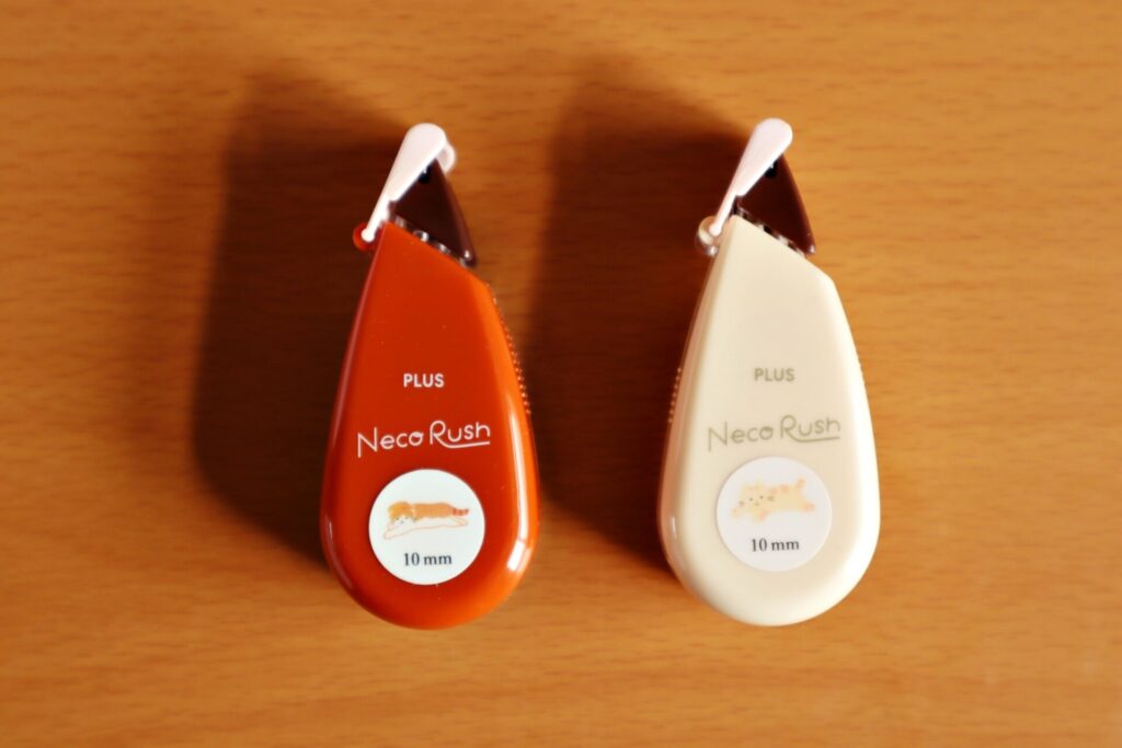 『ネコラッシュ』を箱から出した写真