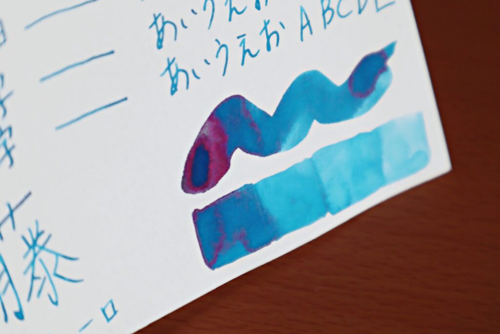 『色彩雫・六花』で書いたグラフィーロ・フラッシュのアップ